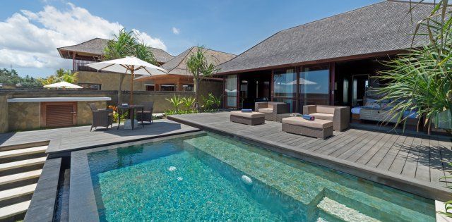 Вилла Bayu Gita - Beach Front, Вид вилла с бассейном